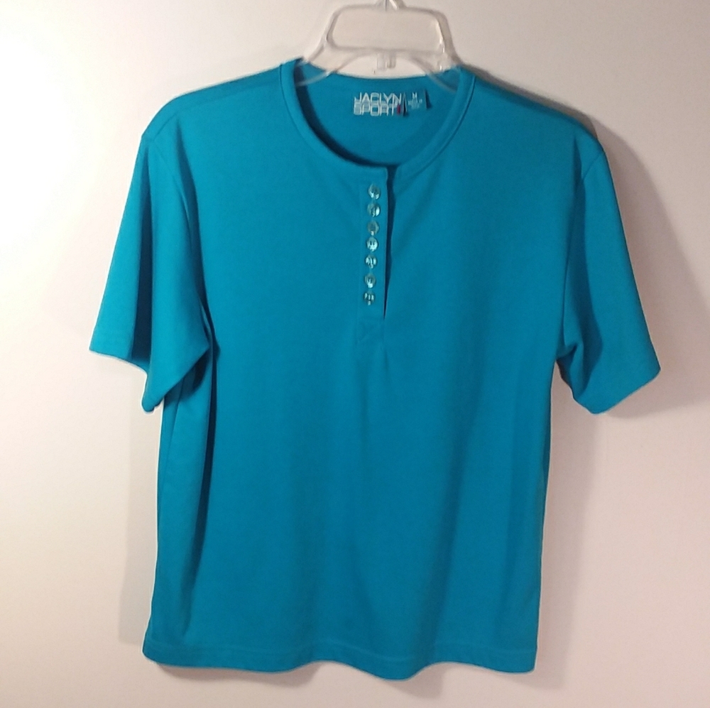 P268. Jaclyn Sport. Blue, medium, pullover top